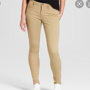 🖤5/$25 Universal Thread Kaki Pants🖤